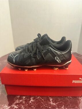 PUMA Kids Future Play FG/AG Soccer Cleats Black White Size 12Y With Box